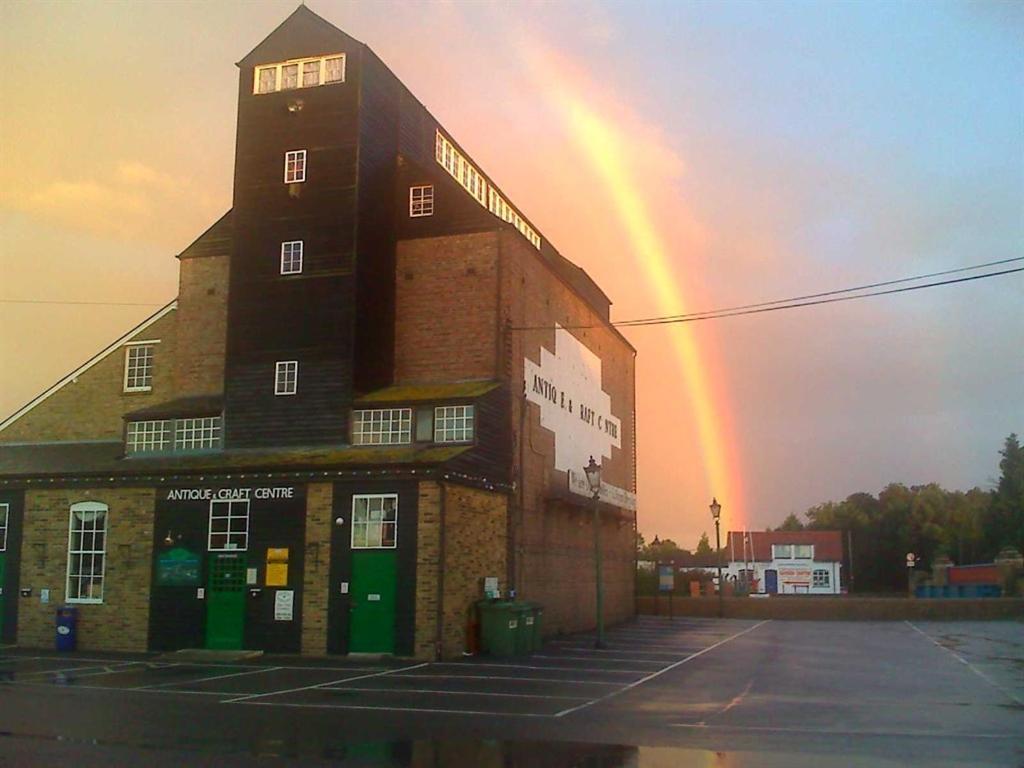 Frasers Battlesbridge Exterior foto